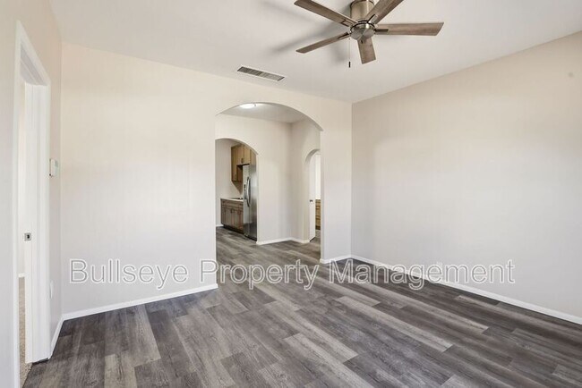 Photo - 925 E Garfield St