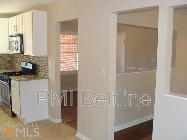 2881 Monterey Dr