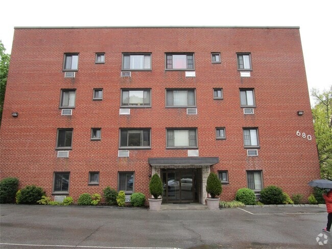 Building Photo - 680 N Terrace Ave Unit 2G Rental