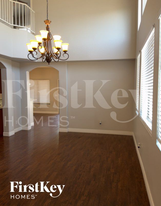 10132 E Capri Ave