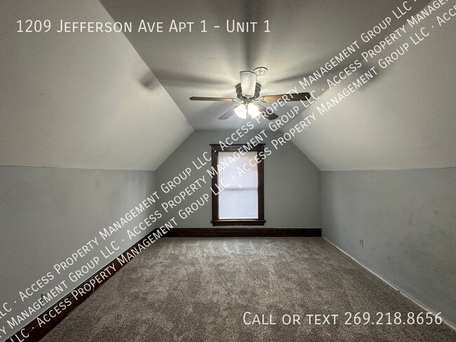 Building Photo - 1209 Jefferson Ave Rental