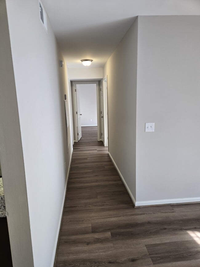 Photo - 3703 Southborough Rd Unidad D