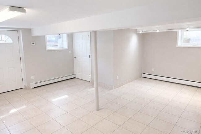 Photo - 56-25 136th St