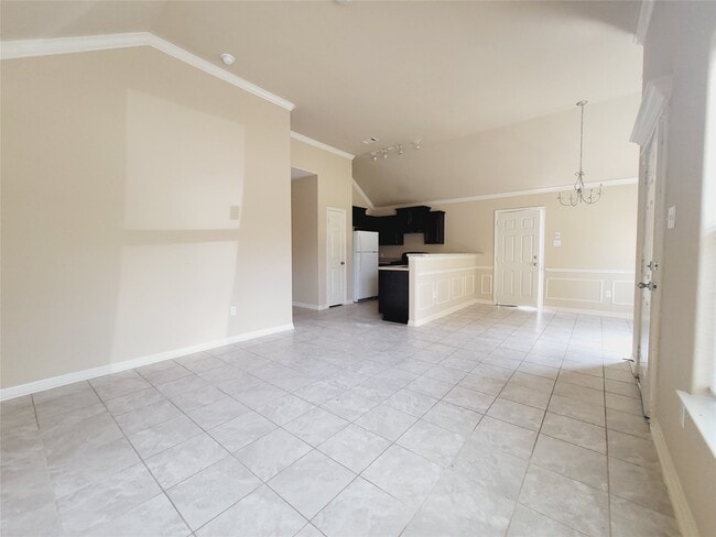 Building Photo - 8031 Canyon St