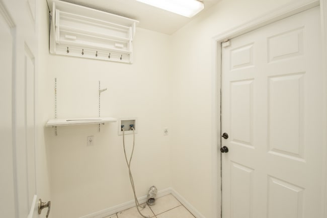 Photo - 4828 Jeanette Ct