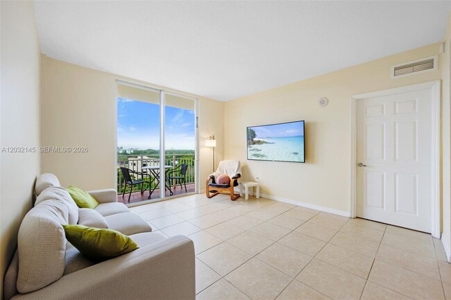 Photo - 215 SW 42nd Ave Unit 708