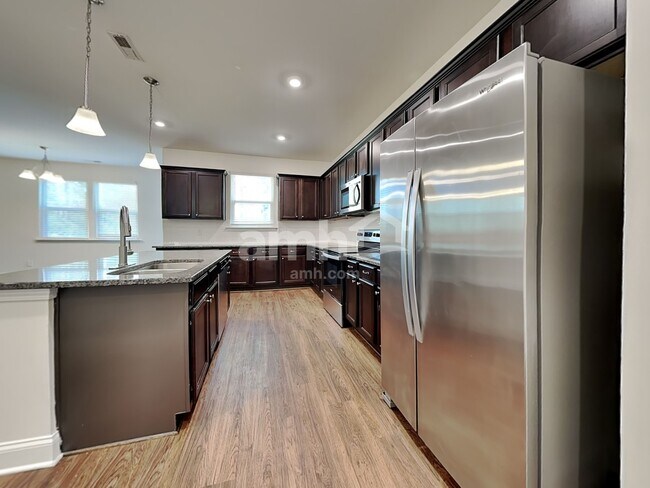 Photo - 194 Pullen Dr