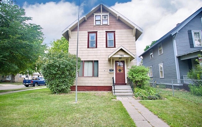 Photo - 724 S 3rd St