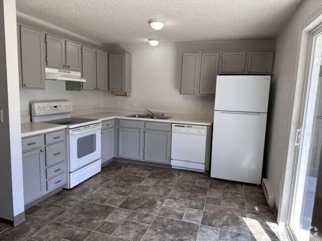 Building Photo - 2 bedroom in Billings MT 59105 Rental
