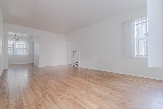 2019-2021 S Sherbourne Dr