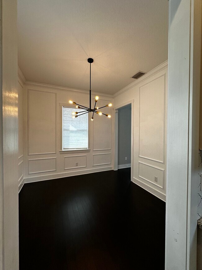 Photo - 201 W Hiawatha St