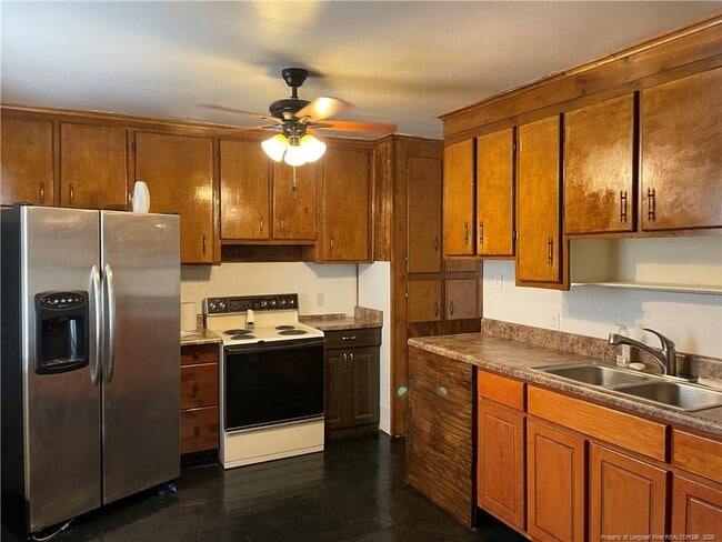 Photo - 521 E 5th Ave