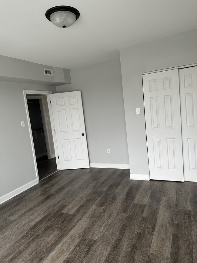 Bedroom 3 Entry - 9215 S State St Unit 2