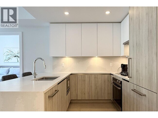 Photo - 423 6th St Unit 2-BDRM