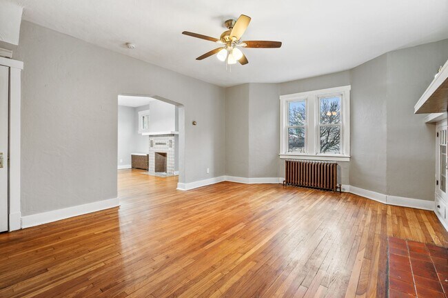 101-103 E Agnew Avenue