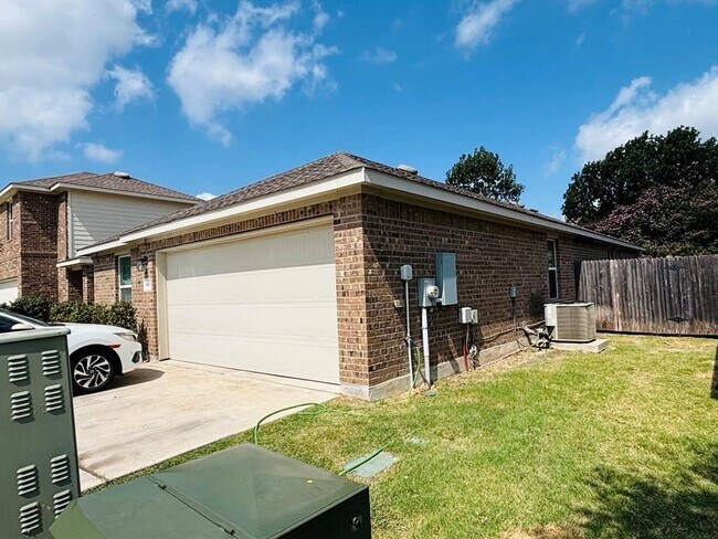 Photo - 1410 Walden Pond Dr