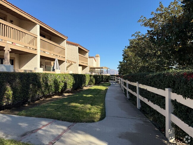 Building Photo - Rancho Bernardo's Best! Rental