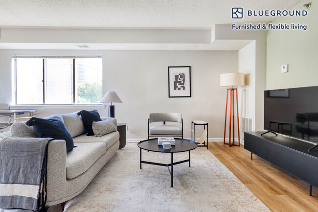 Building Photo - 1425 S Eads St Rental