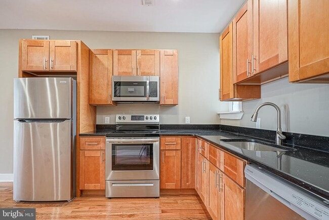 Photo - 915 Belmont Ave