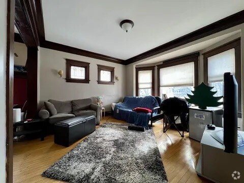 Building Photo - 3350 N Oakland Ave Rental