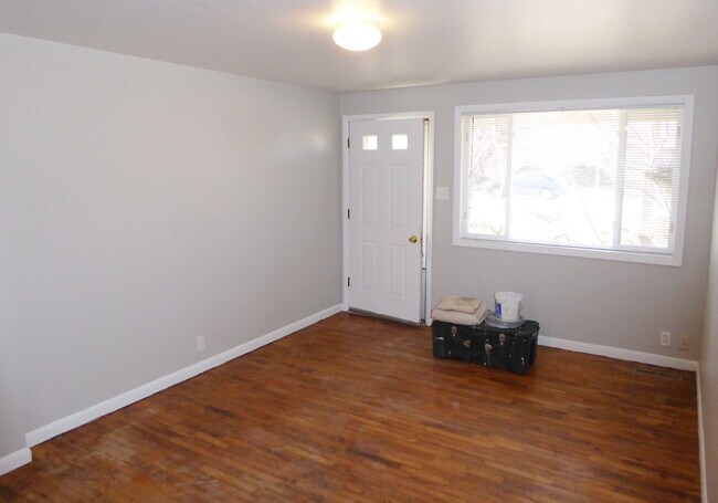 Photo - 1200 Castlerock Dr