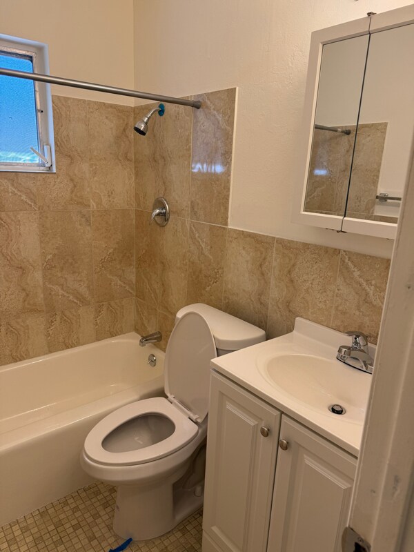 Photo - 323 N Lochview Terrace