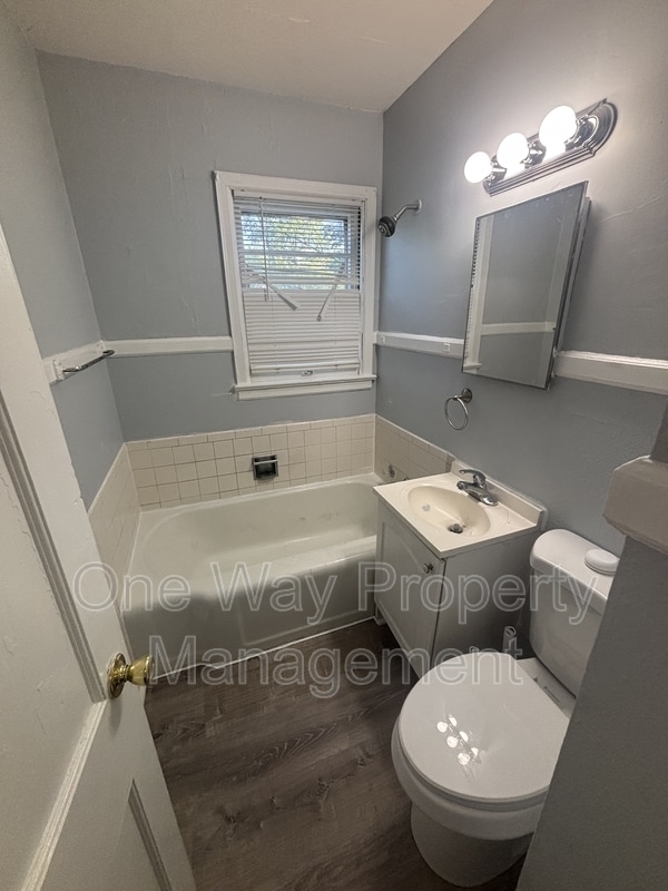 Photo - 1729 E Looman St