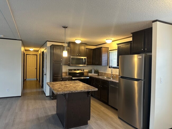 Photo - 2123 Bradford St