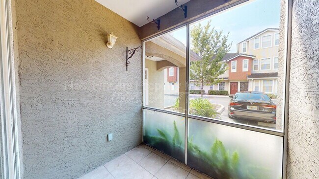 Photo - 10075 Gate Pkwy N Unidad Apartment 2603