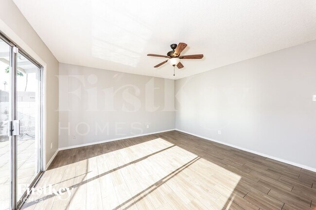 Photo - 13807 N 52nd Ave