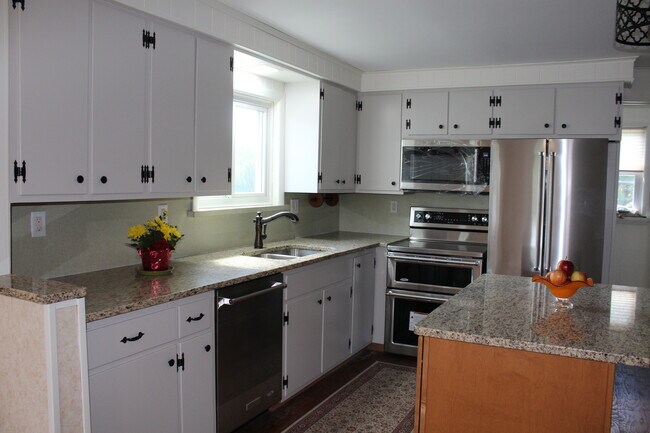 Kitchen - 27 Commonwealth Ave Unidad 2