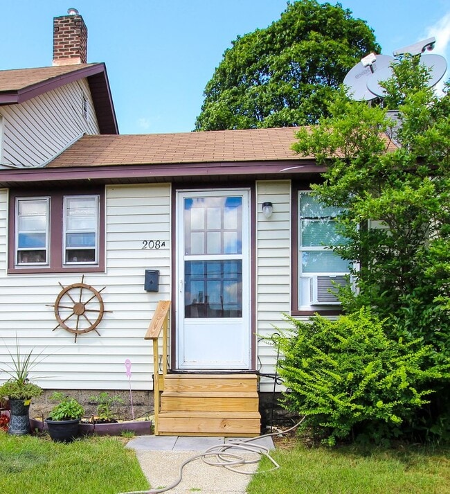 208 Houston Ave Unit A