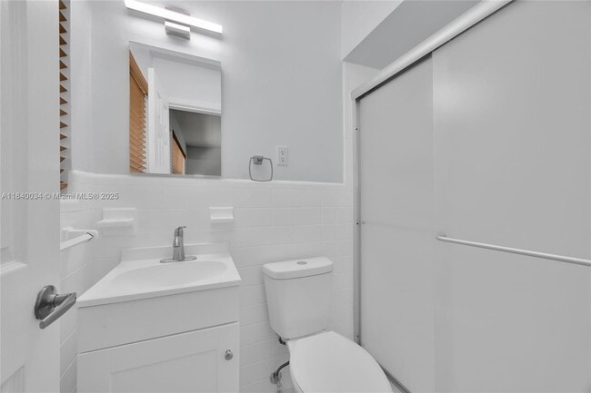 Photo - 922 Monterey St