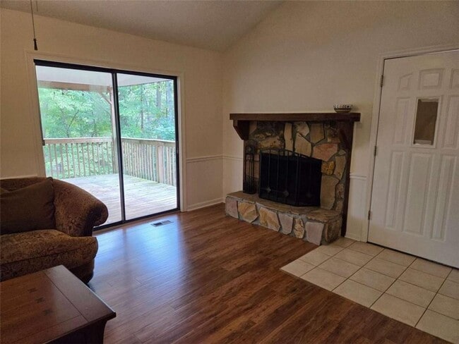Photo - 984 Overlook Dr