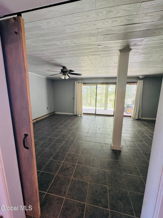 Photo - 5 Hemlock Cir