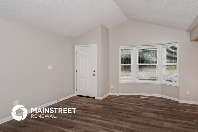 Photo - 1729 Tall Oak Cir