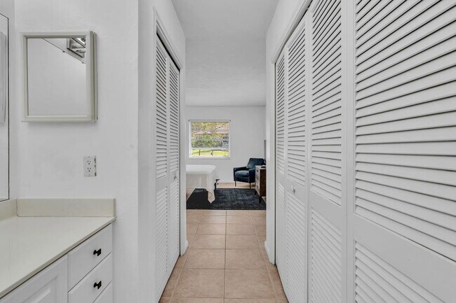 Photo - 313 NW 42nd St