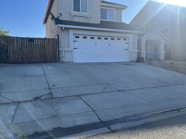 Photo - 2177 Stonewater Dr