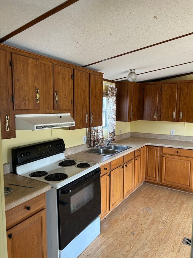 Photo - Available Now! Rent this 2 bedroom home in Aiken!