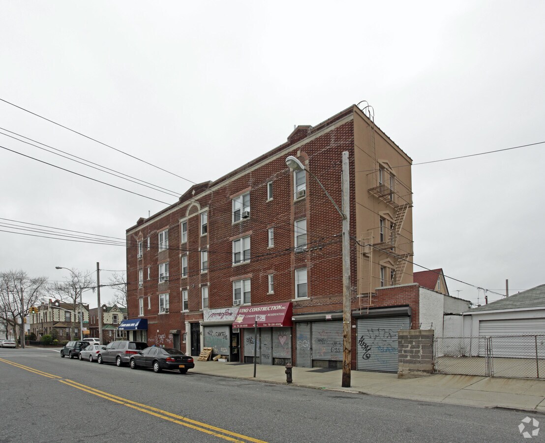 Photo - 195-203 Highlawn Ave