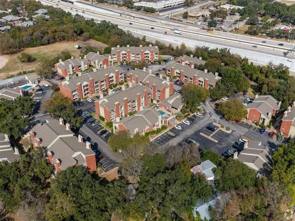 Photo - 7610 Cameron Rd Condo Unit 1058