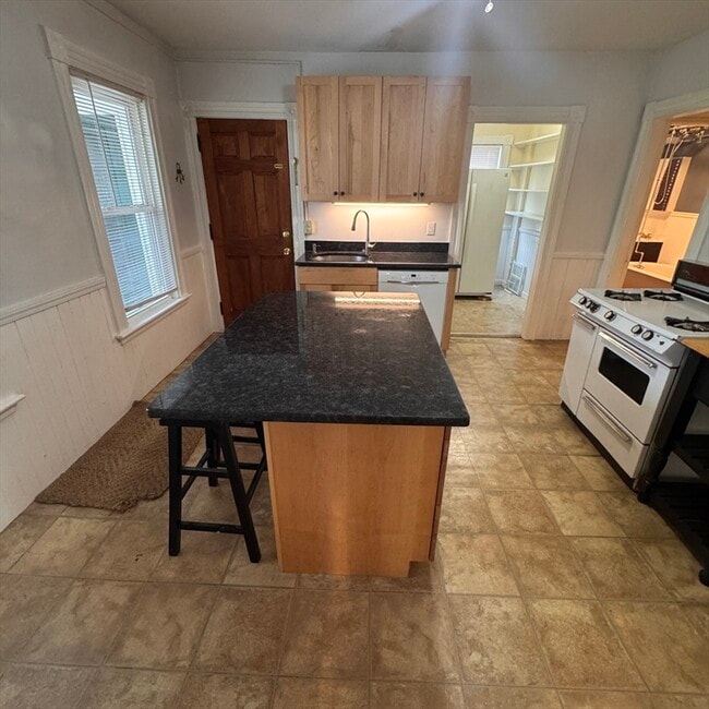 238 Water St Unit 2