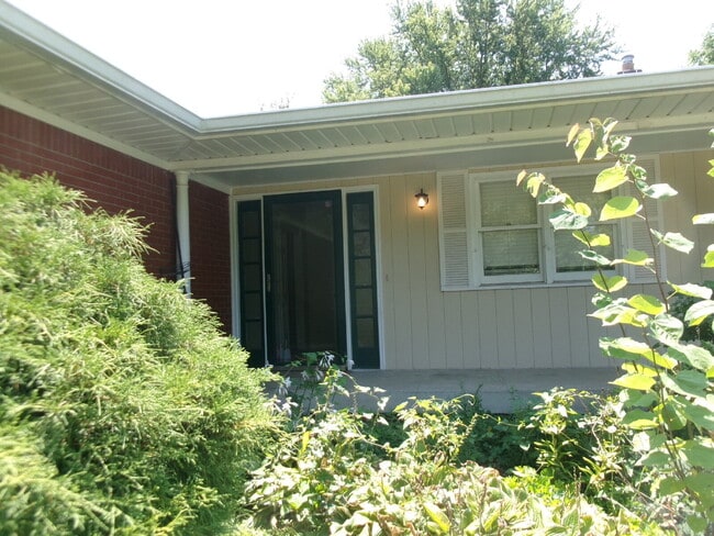 Photo - 427 Rick Ln