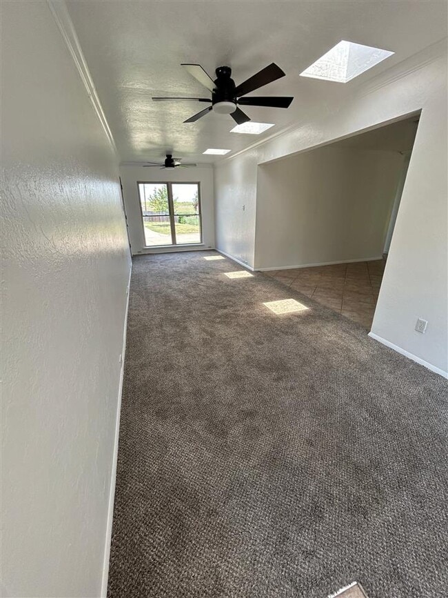 Photo - 2717 NW Central Dr
