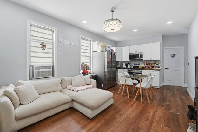 Photo - 17 Troy St Unit 2