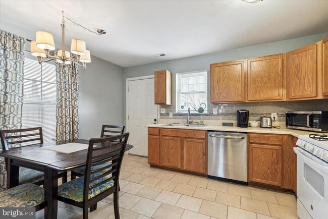 Photo - 720 Union St