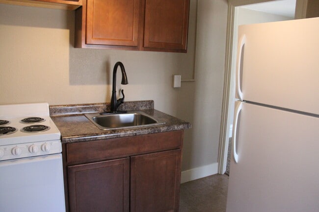 Photo - 402 6th St SW Unit #3 Upper West