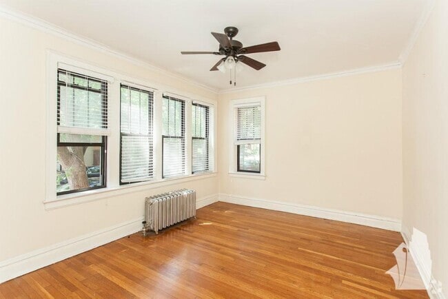 Building Photo - 4725 N Leavitt St Unit 4725-3 Rental