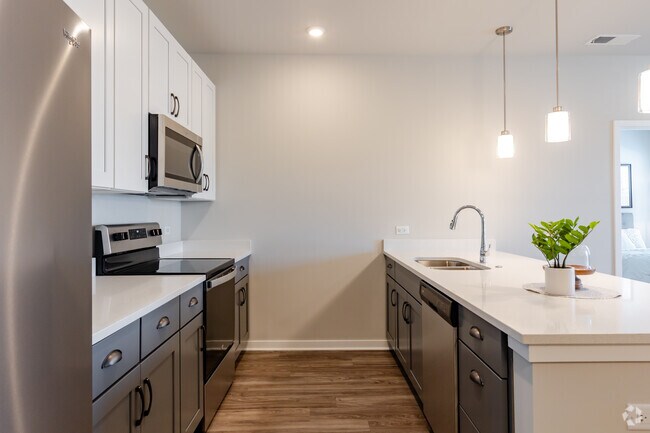 3BR, 2BA - 1,245SF - Kitchen