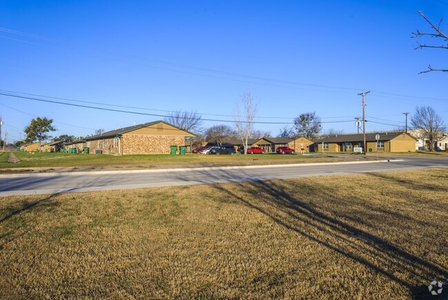Village of Kaufman - Village of Kaufman Apartments